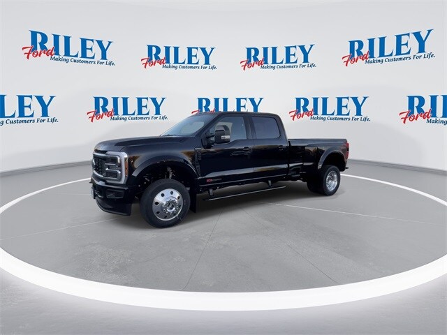 2026 Ford F-450 photo 4
