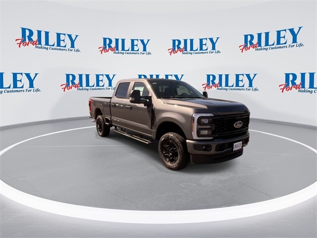 2026 Ford F-250 XL photo 2