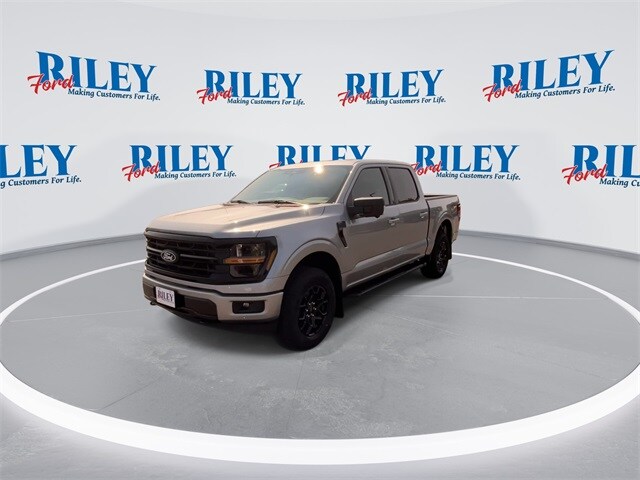 2025 Ford F-150 XLT photo 4