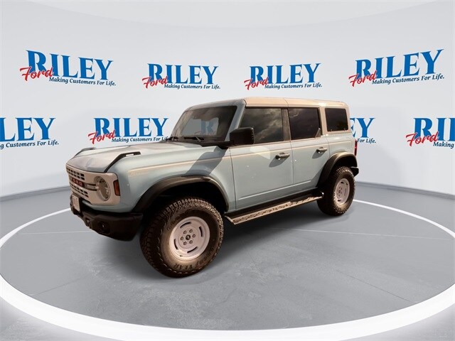 2025 Ford Bronco Heritage First Edition photo 3