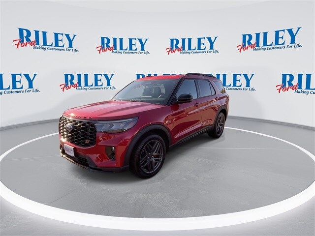 2025 Ford Explorer ST photo 4