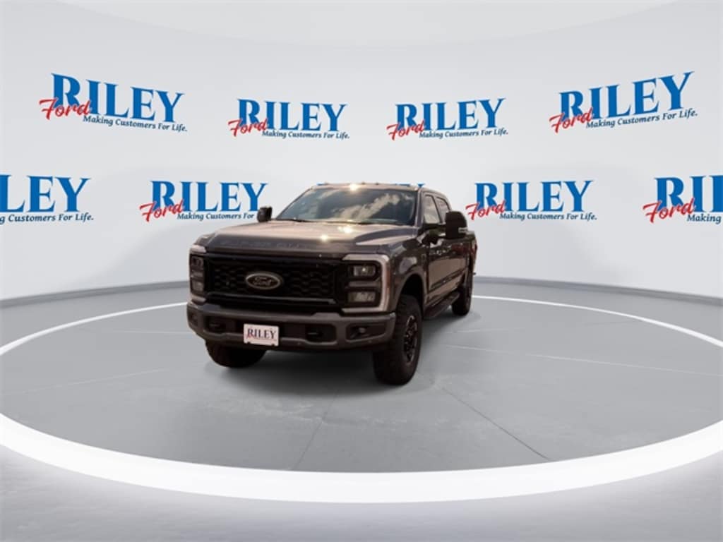 New 2026 Ford F-350SD Lariat Truck