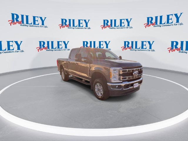 New 2027 Ford F-250SD XLT Truck