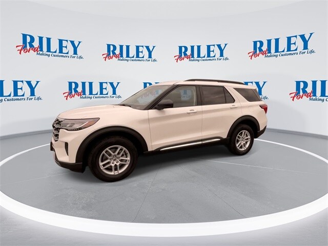 2025 Ford Explorer photo 4