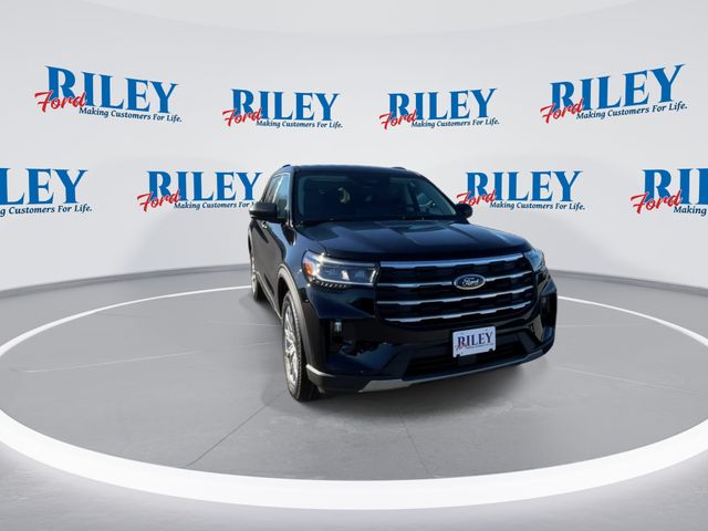 2026 Ford Explorer photo 3