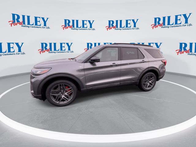 2026 Ford Explorer ST-Line photo 4