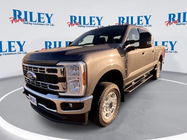 New 2027 Ford F-250SD XLT Truck