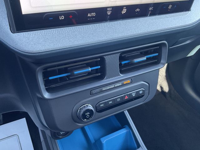 2025 Ford Maverick XLT - Photo 18