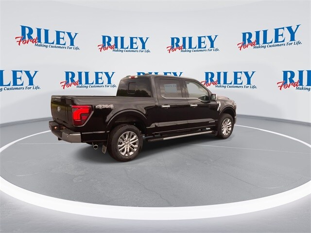 2025 Ford F-150 Lariat photo 2