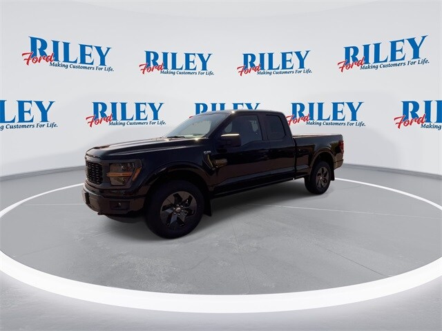 2025 Ford F-150 STX photo 3