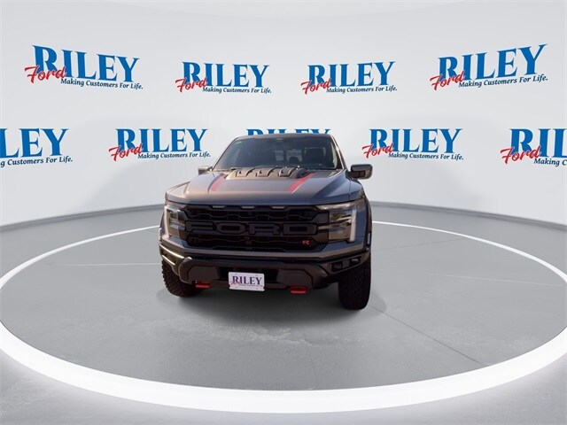 2025 Ford F-150 Raptor photo 2