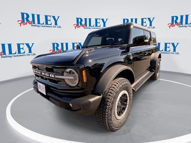 2025 Ford Bronco 4-Door Outer Banks's photo