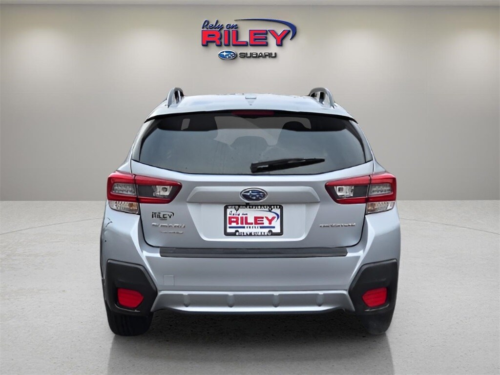 2022 Subaru Crosstrek Premium photo 2