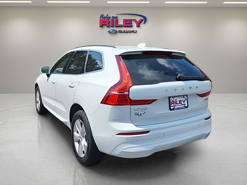 Used 2022 Volvo XC60 B5 AWD Momentum SUV