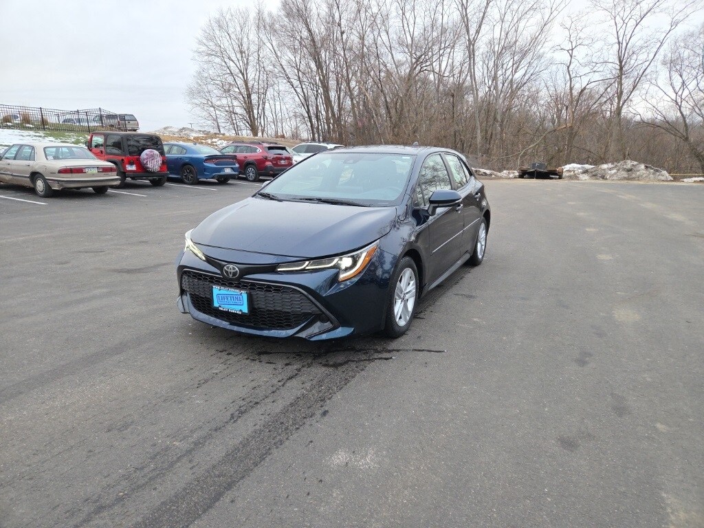 2020 Toyota Corolla Hatchback SE's photo