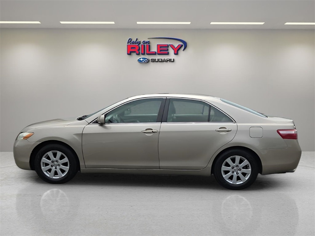 Used 2007 Toyota Camry LE with VIN 4T1BK46K37U507184 for sale in Dubuque, IA