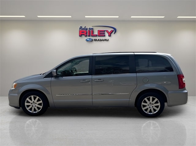 Used 2013 Chrysler Town & Country Touring with VIN 2C4RC1BG3DR753483 for sale in Dubuque, IA