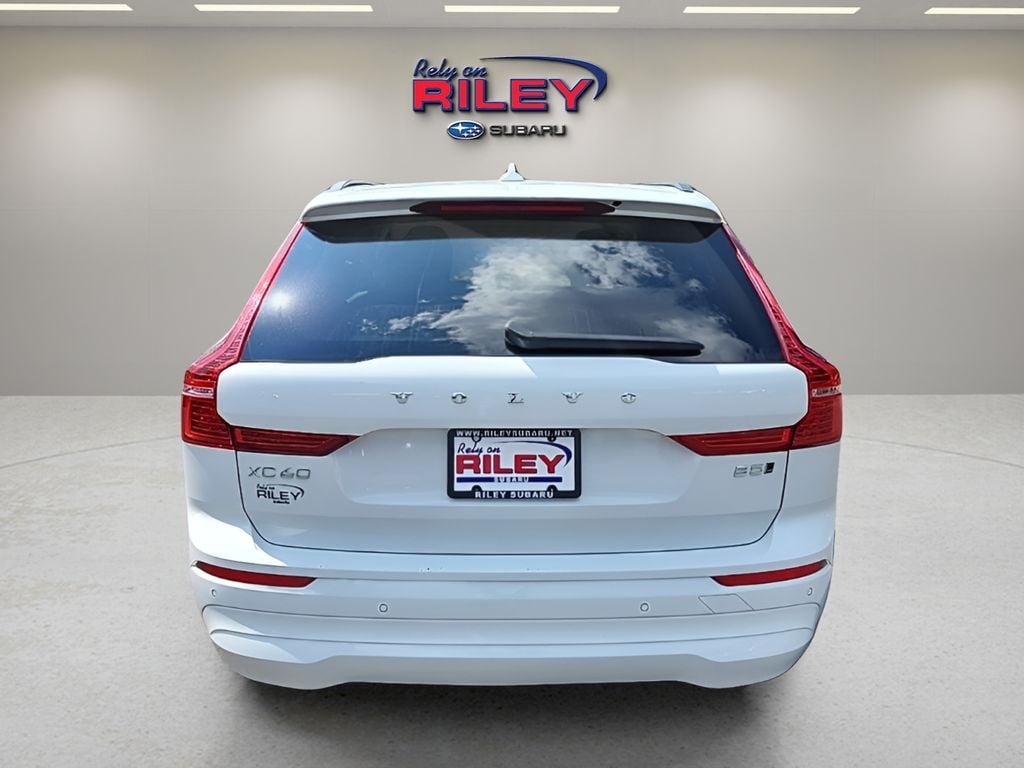Used 2022 Volvo XC60 B5 AWD Momentum SUV