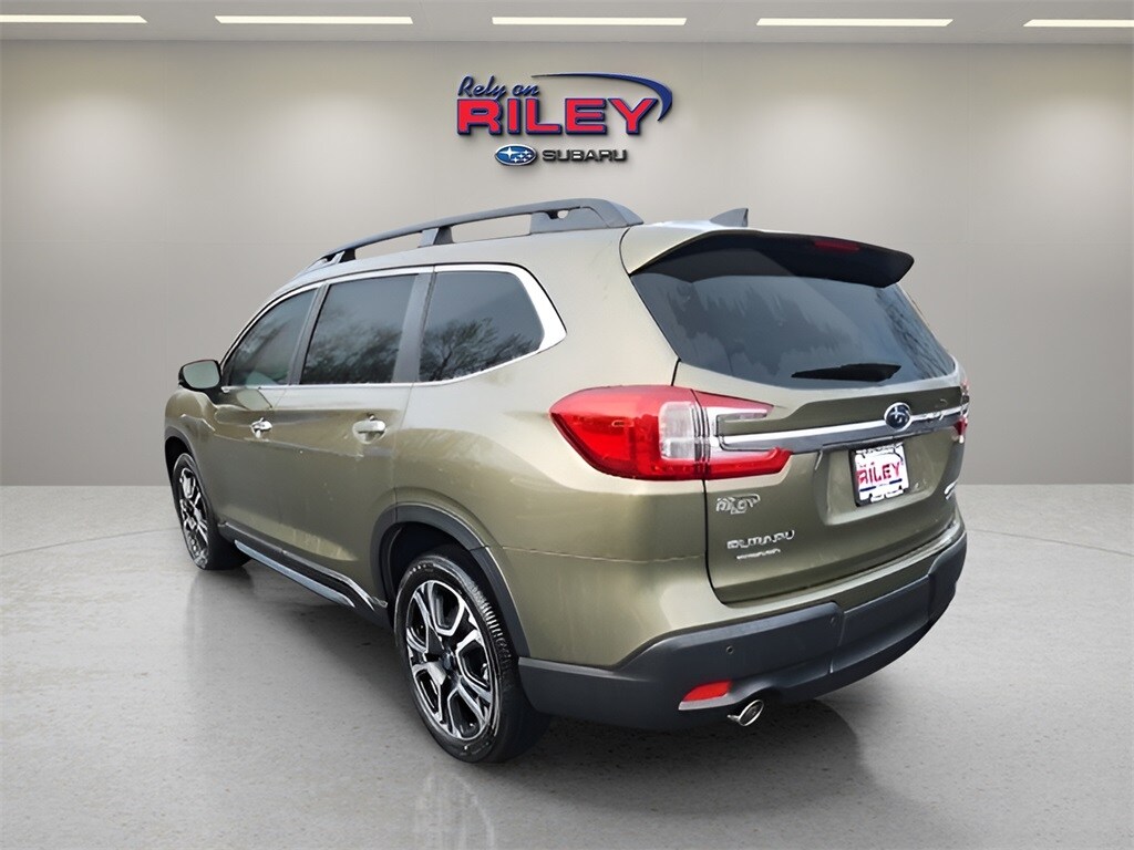 2025 Subaru Ascent Touring photo 2