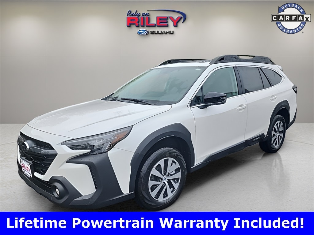 2025 Subaru Outback Premium's photo