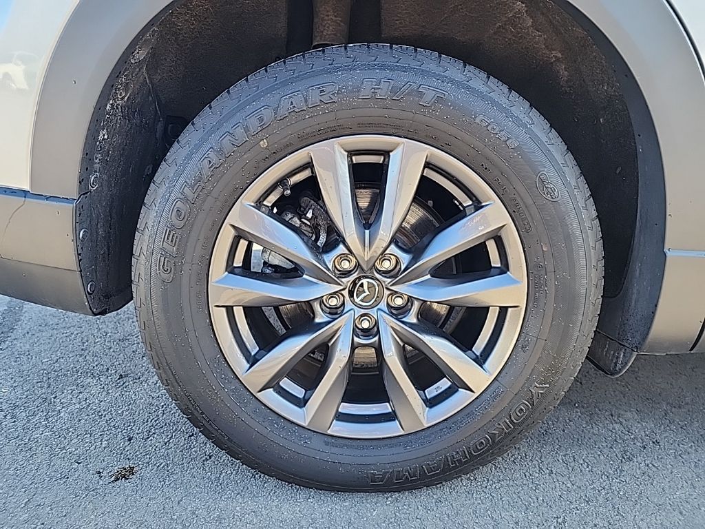 2023 Mazda CX-9 Touring - Photo 11