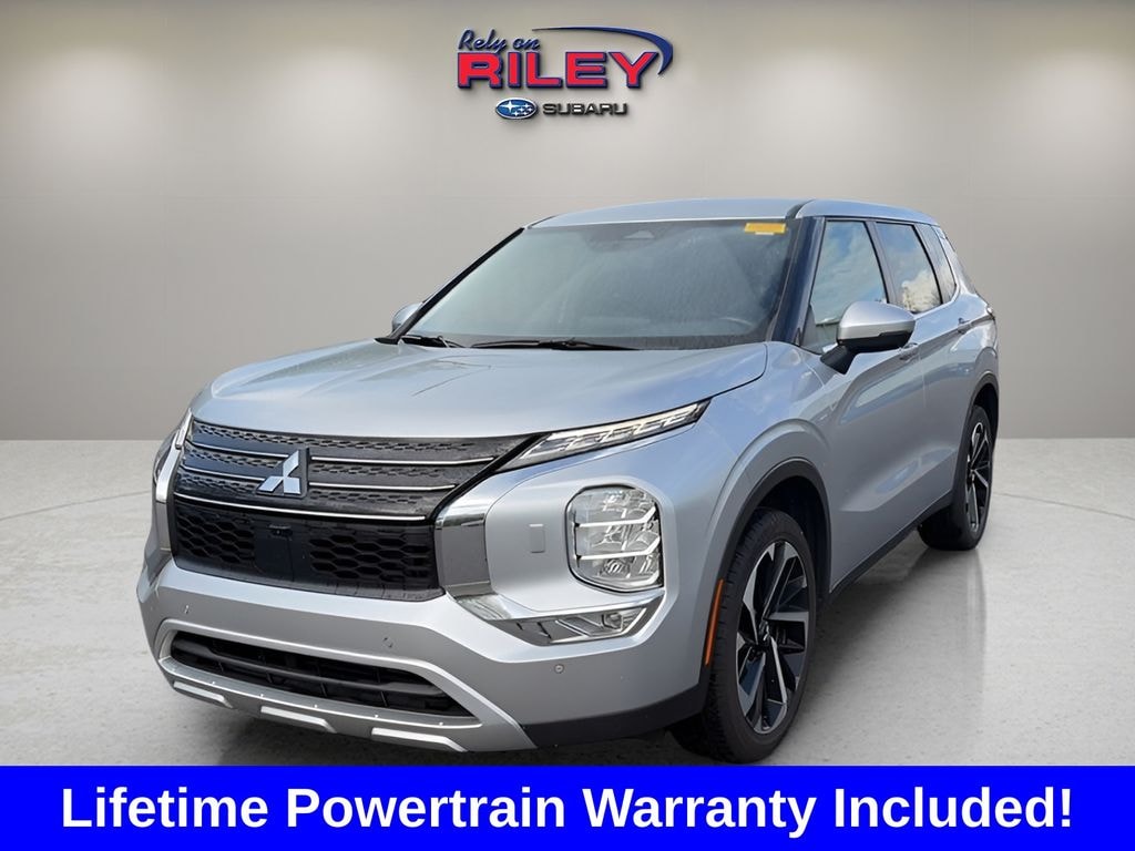 Used 2024 Mitsubishi Outlander SE SUV