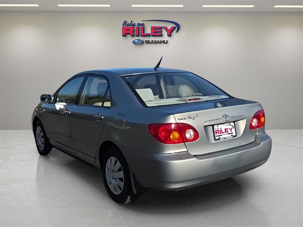 2004 Toyota Corolla S photo 3