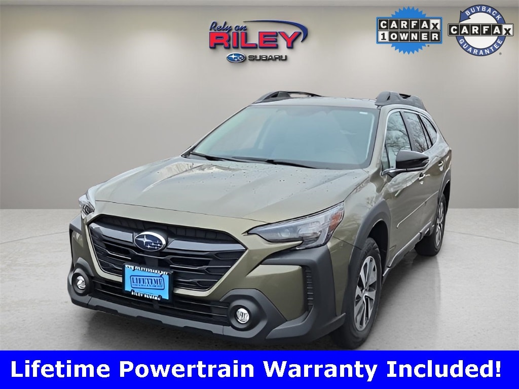 2025 Subaru Outback Premium's photo