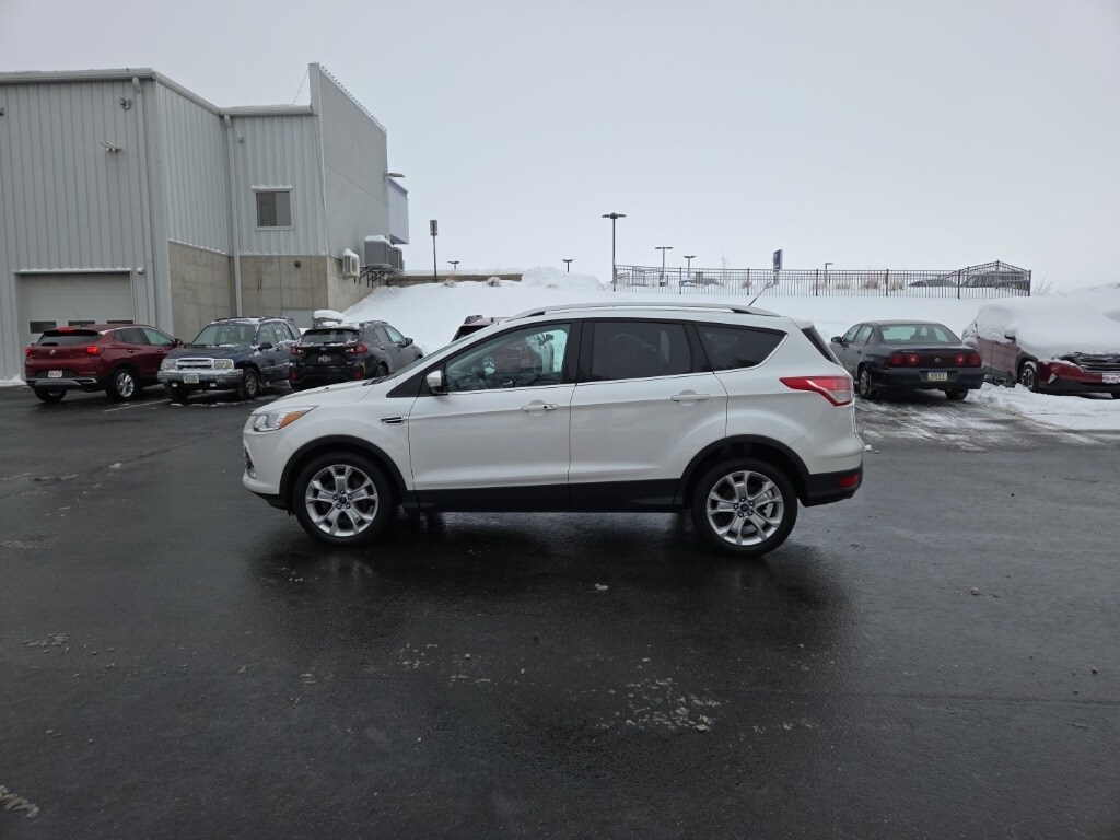 2015 Ford Escape Titanium photo 2