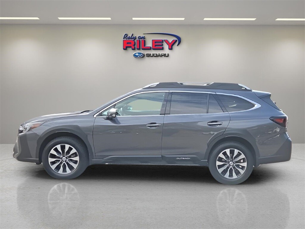 2023 Subaru Outback Touring XT photo 2