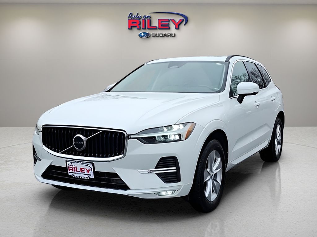 2022 Volvo XC60 B5 Momentum AWD's photo