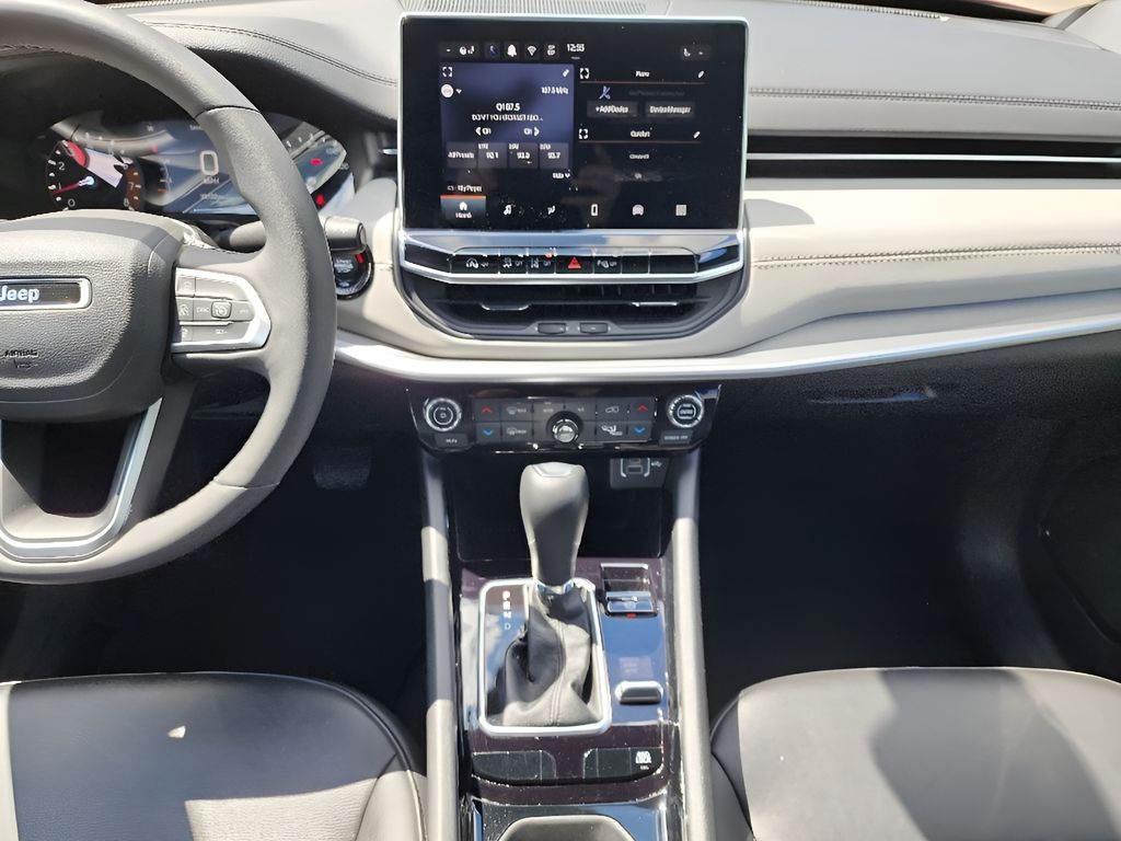 2025 Jeep Compass Limited - Photo 12