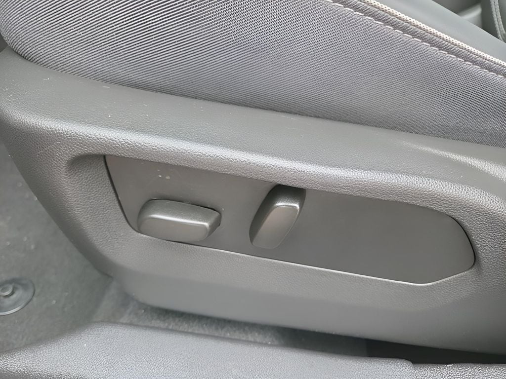 2023 Buick Envision Essence - Photo 19