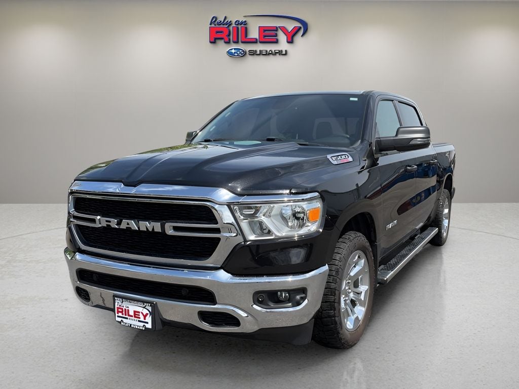 2023 RAM 1500 Big Horn/Lone Star 4x4 Crew Cab 5'7's photo