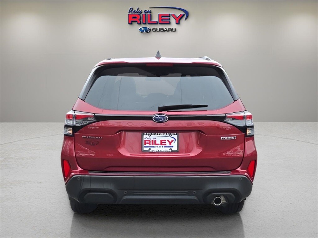2025 Subaru Forester Touring photo 3