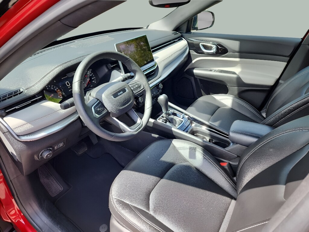 2025 Jeep Compass Limited - Photo 11