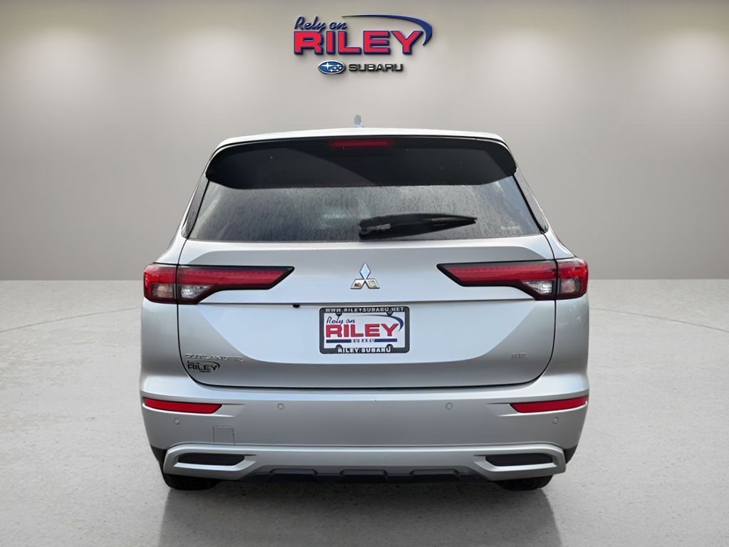 Used 2024 Mitsubishi Outlander SE SUV