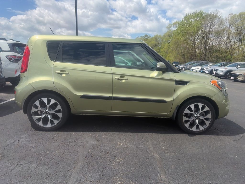 Used 2013 Kia Soul ! Hatchback