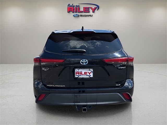 2021 Toyota Highlander Hybrid XLE photo 4