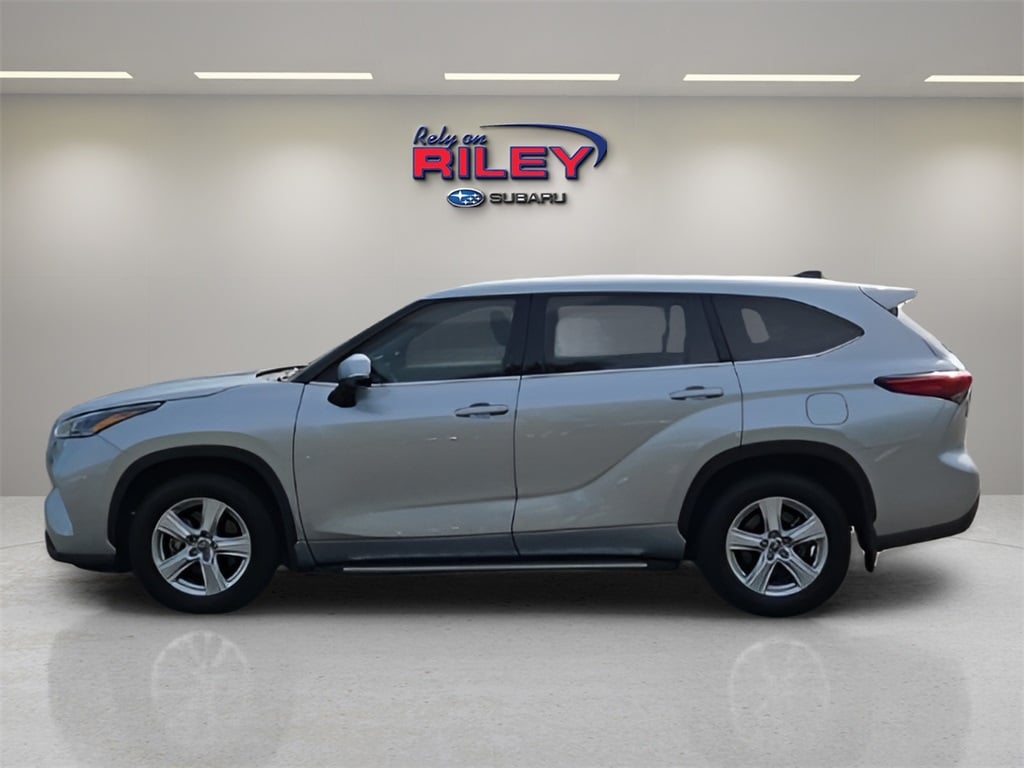Used 2022 Toyota Highlander LE SUV