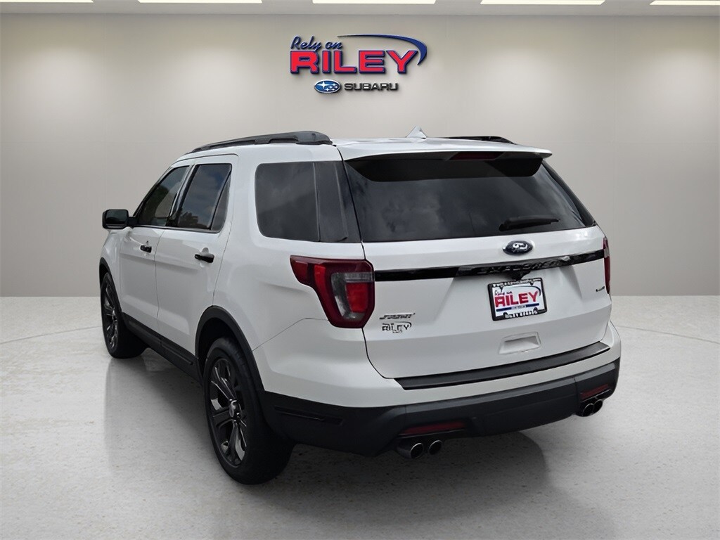 2018 Ford Explorer Sport photo 3