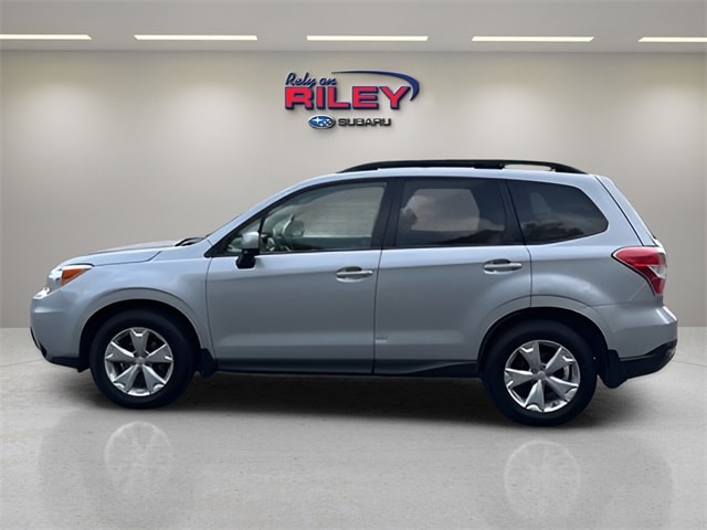 Used 2014 Subaru Forester i Premium with VIN JF2SJAEC8EH430402 for sale in Dubuque, IA