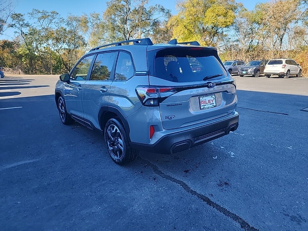 2025 Subaru Forester Limited photo 4