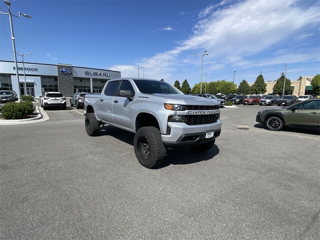 2022 Chevrolet Silverado 1500 Custom photo 2
