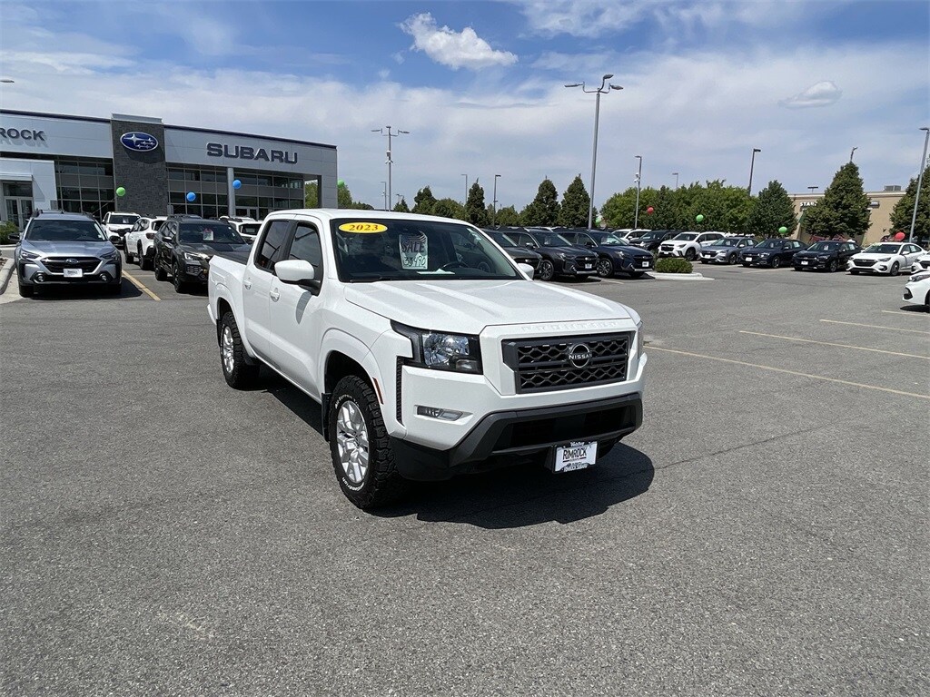2023 Nissan Frontier SV photo 2