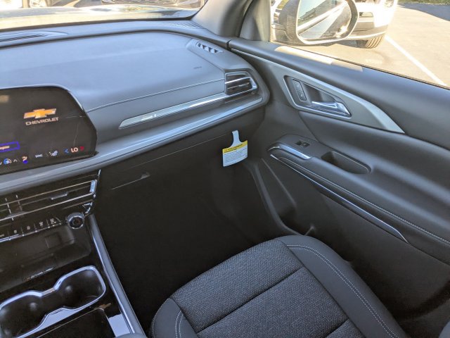 2027 Chevrolet Traverse LT - Photo 14