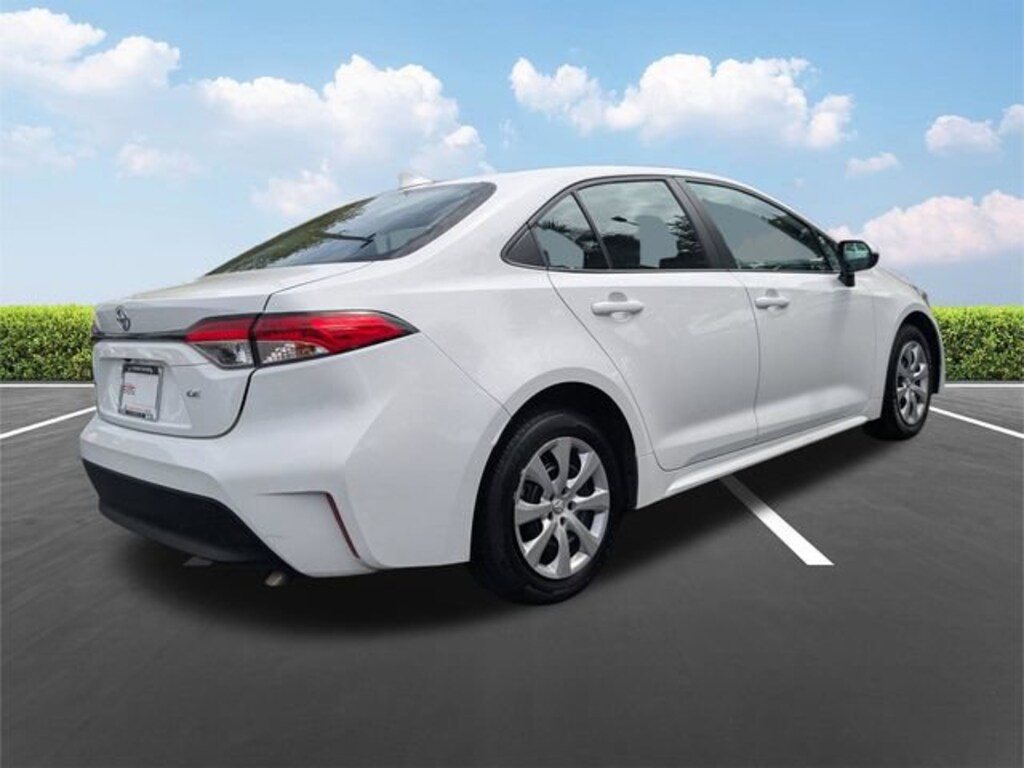 Used 2024 Toyota Corolla LE Sedan