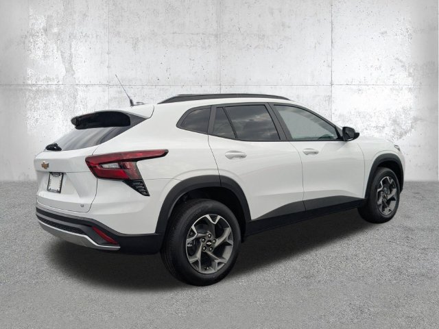 2026 Chevrolet Trax LT - Photo 4