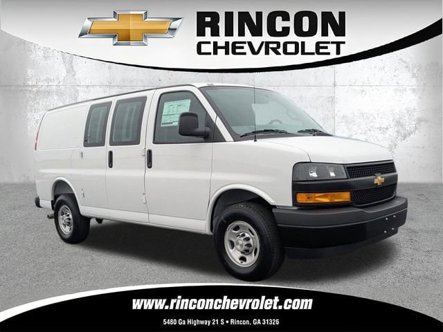 2026 Chevrolet Express 2500 Work Van HD's photo