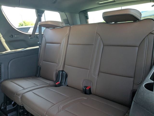 2026 Chevrolet Suburban High Country - Photo 14
